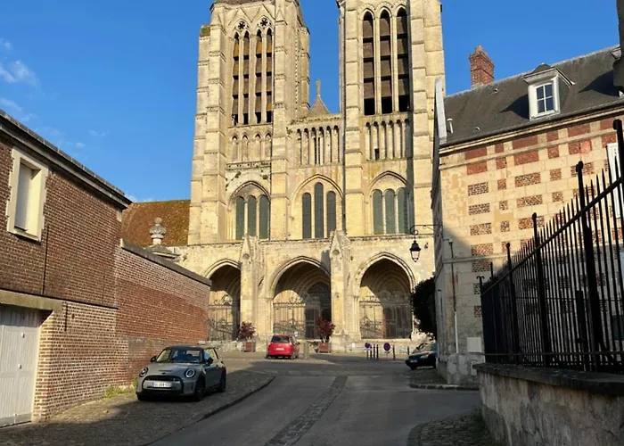 Maison Centre Cathedrale Noyon